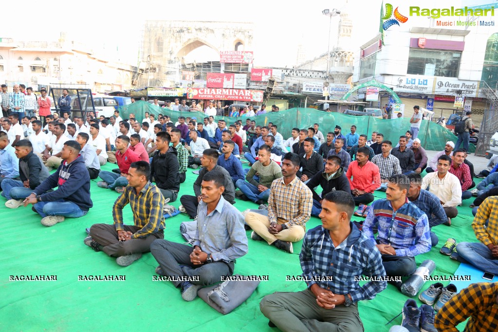 Largest Yoga Session at Charminar by Mansi Gulati