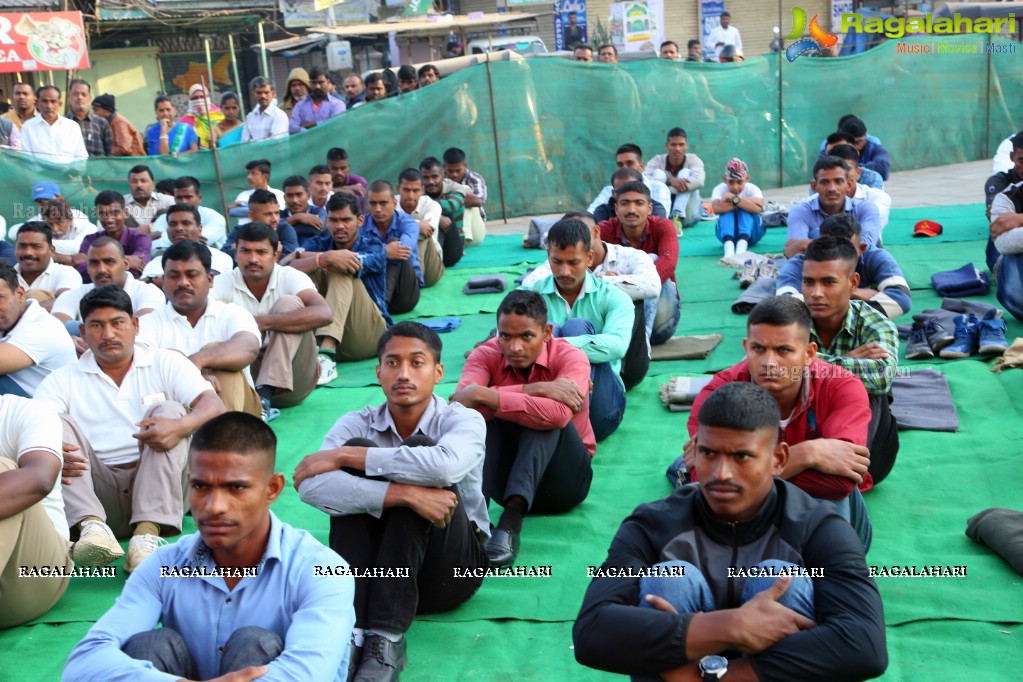 Largest Yoga Session at Charminar by Mansi Gulati