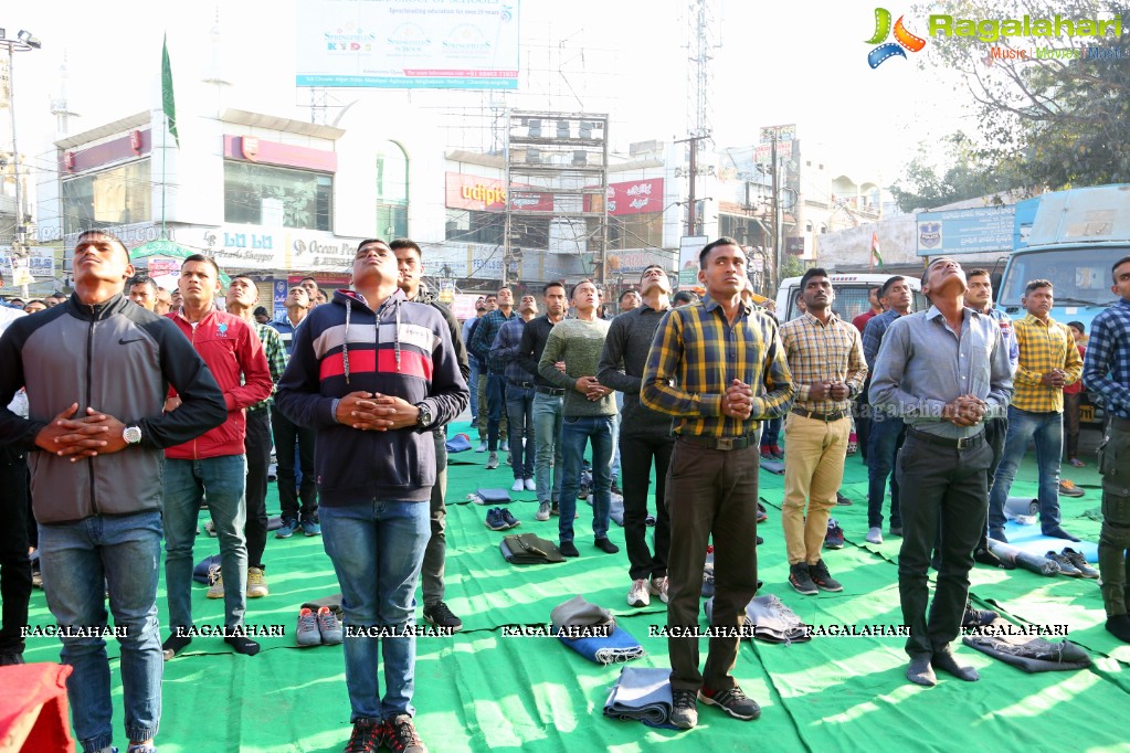 Largest Yoga Session at Charminar by Mansi Gulati