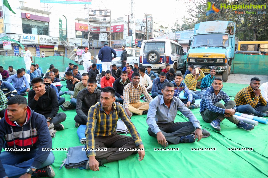 Largest Yoga Session at Charminar by Mansi Gulati