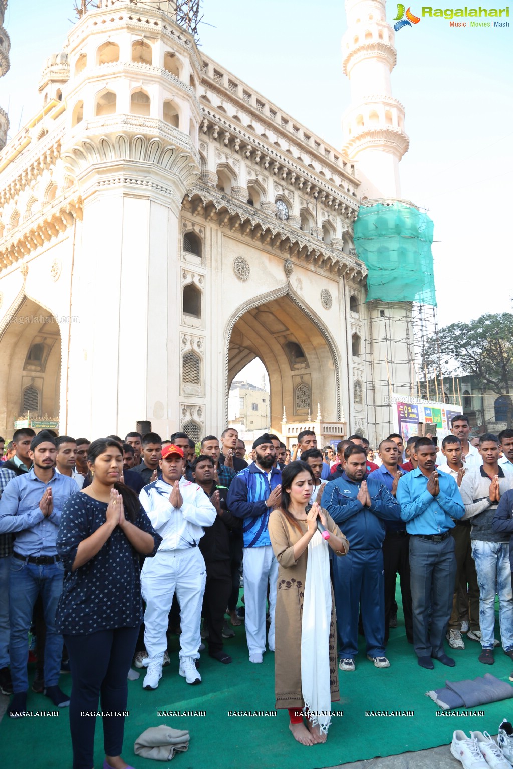 Largest Yoga Session at Charminar by Mansi Gulati