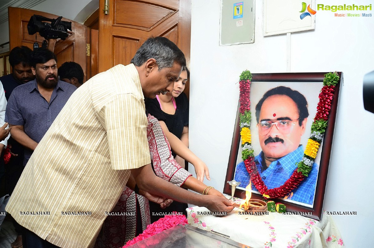 Celebrities Pay Homage To Vijaya Bapineedu 