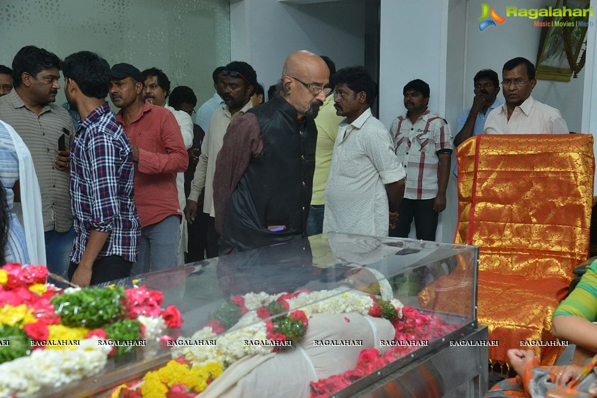 Celebrities Pay Homage To Kodi Ramakrishna