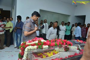 Celebrities Pay Homage To Kodi Ramakrishna