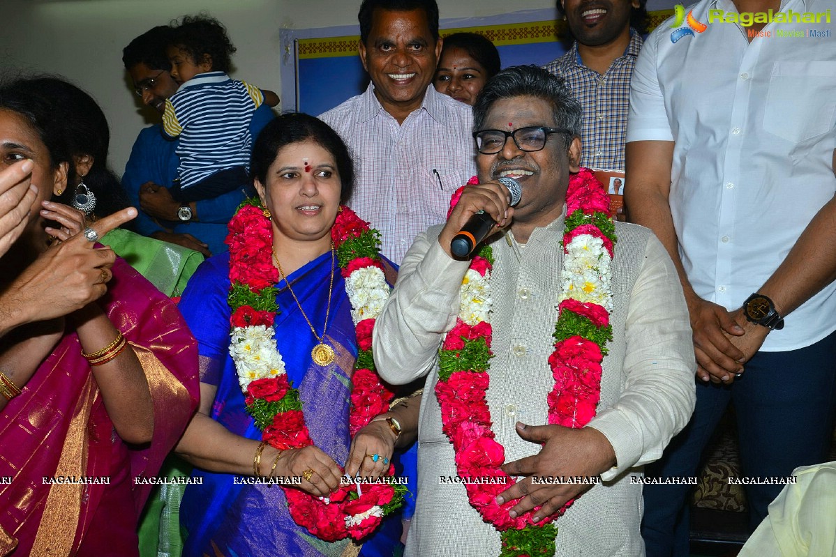 K Viswanath Atmeeya Abhinandana Sabha 'Chiruvennelalo Sirimallelu'