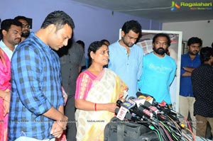 YS Vijayamma Press Meet About Yatra