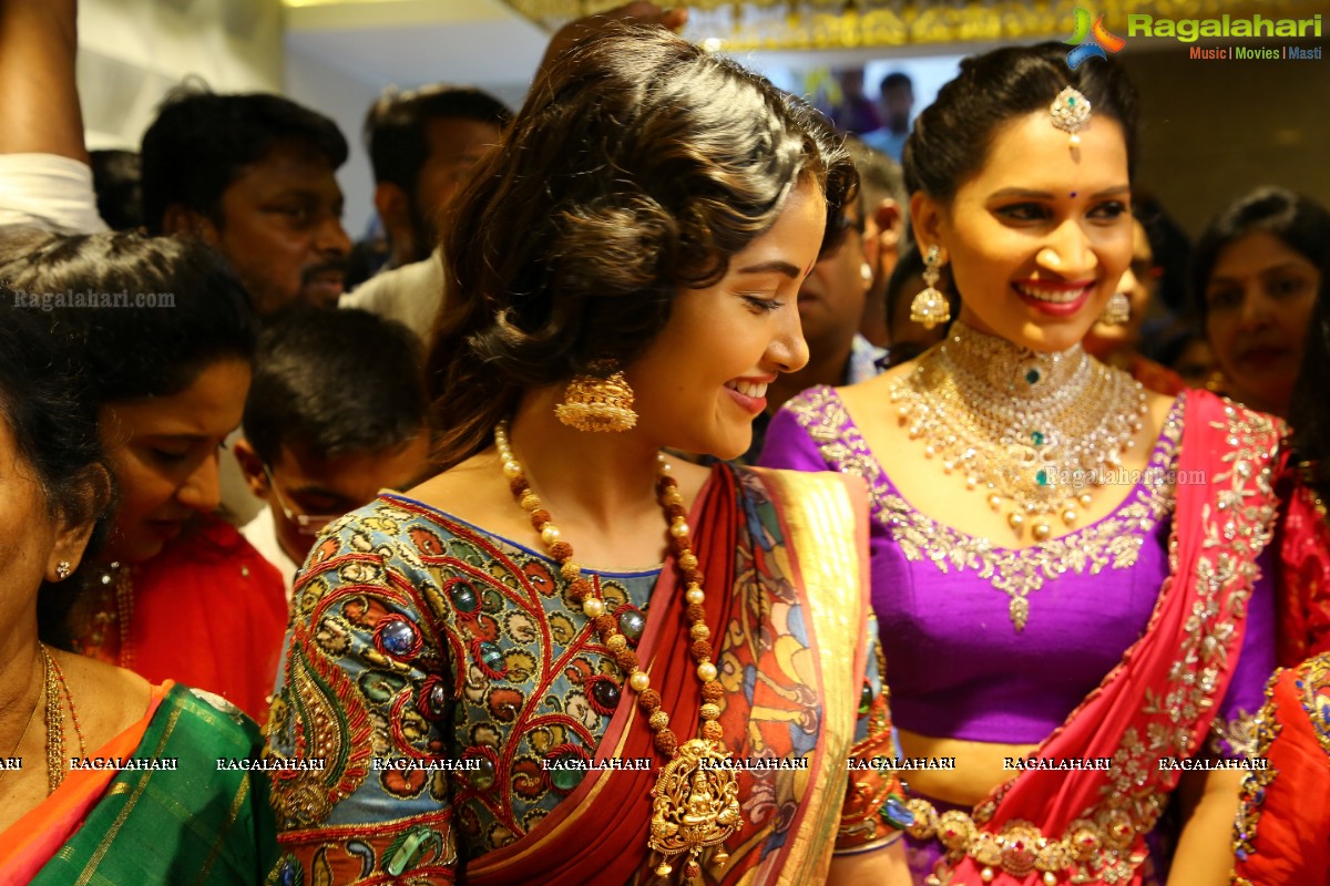 Amuktha Fine Jewellery Boutique Launch by Anupama Parameshwaran @ Kurnool