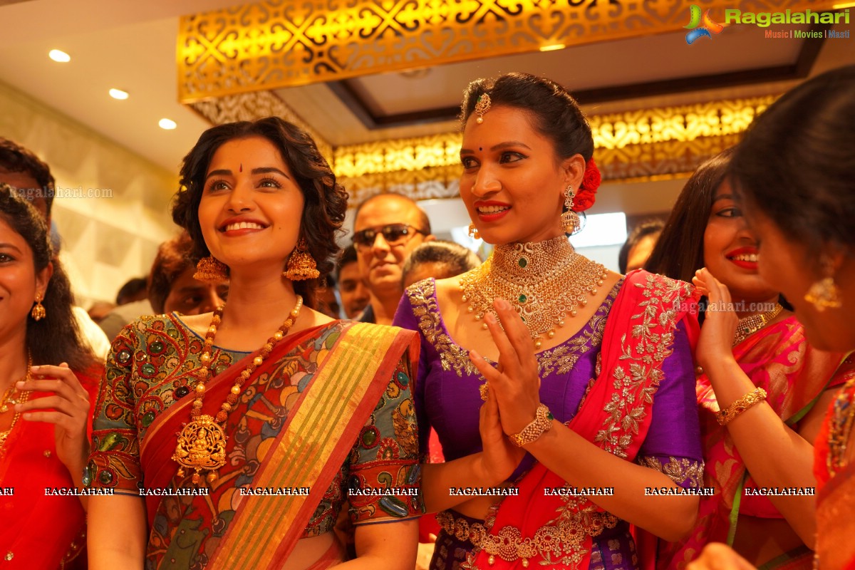 Amuktha Fine Jewellery Boutique Launch by Anupama Parameshwaran @ Kurnool