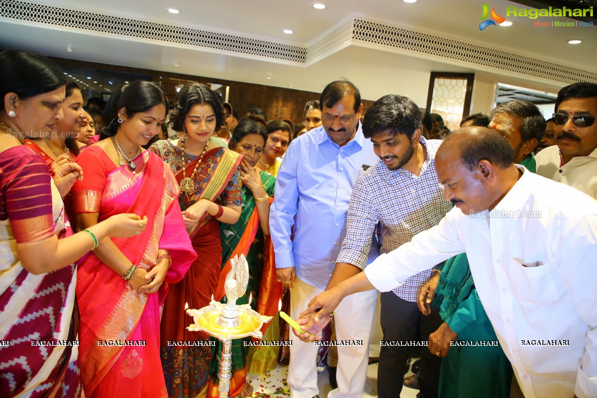 Amuktha Fine Jewellery Boutique Launch by Anupama Parameshwaran @ Kurnool