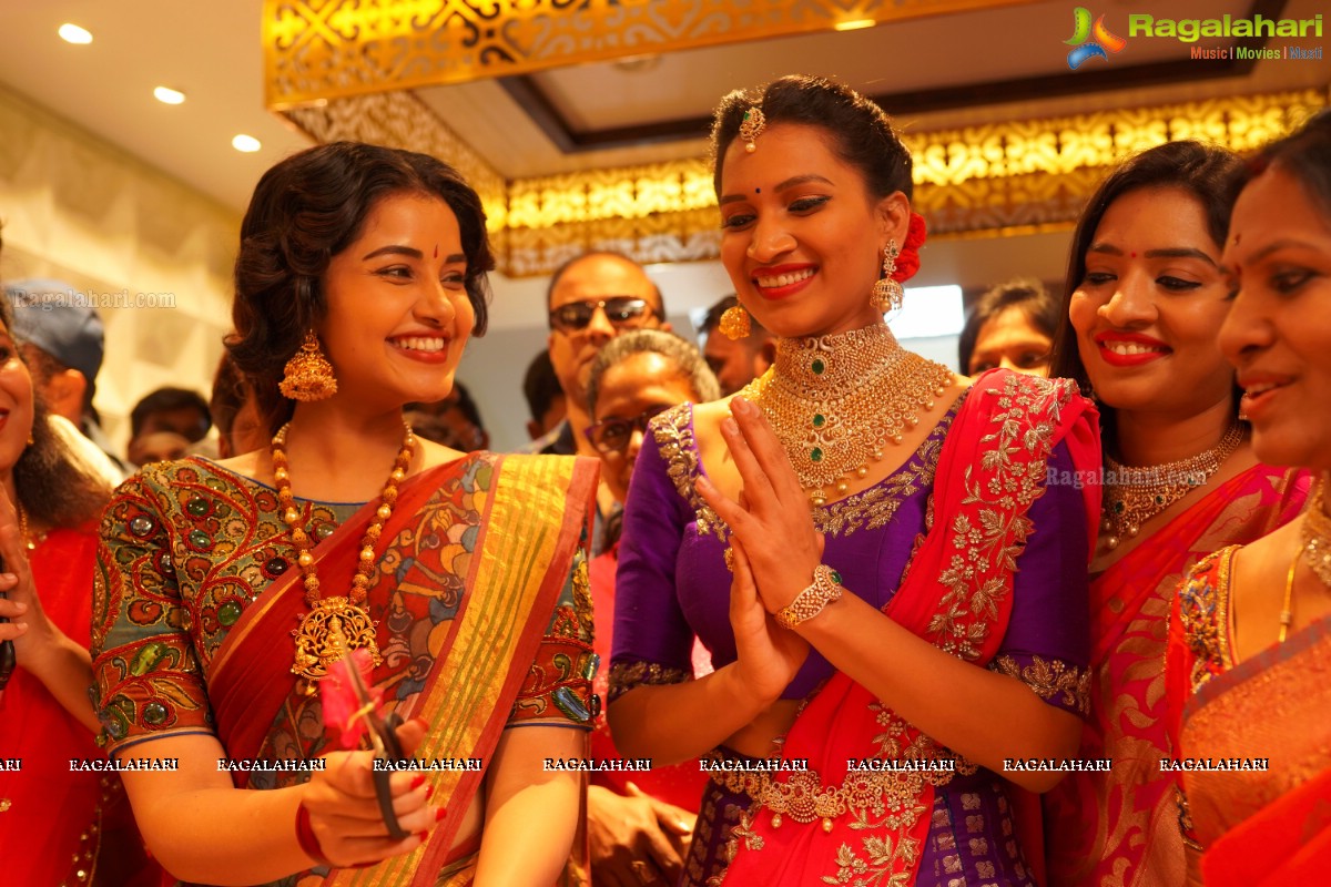 Amuktha Fine Jewellery Boutique Launch by Anupama Parameshwaran @ Kurnool