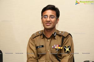 Celeb Super Cop Amit Lodha Talks at YFLO Meet