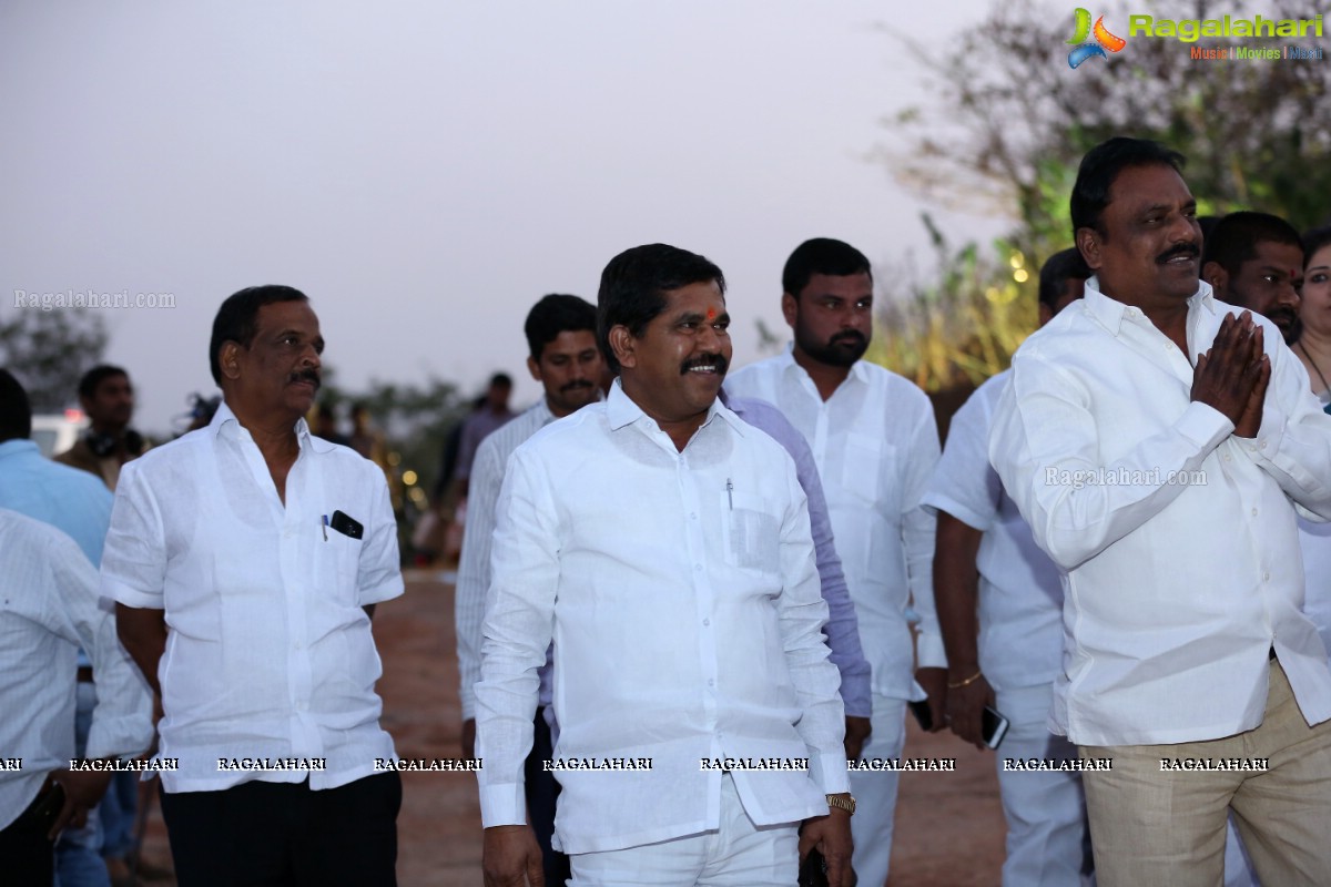 Gudi Sambaralu - Karthik Iyer of Indosoul Performs at Sri Virbhadra Swami Temple