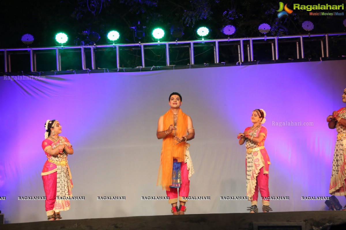 Gudi Sambaralu - Performance of Telangana Devalayamu By Pramod Reddy & Group at Akkanna Madanna Devalayam