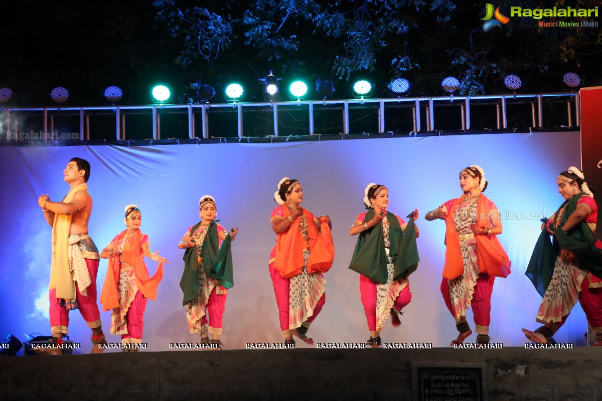 Gudi Sambaralu - Performance of Telangana Devalayamu By Pramod Reddy & Group at Akkanna Madanna Devalayam