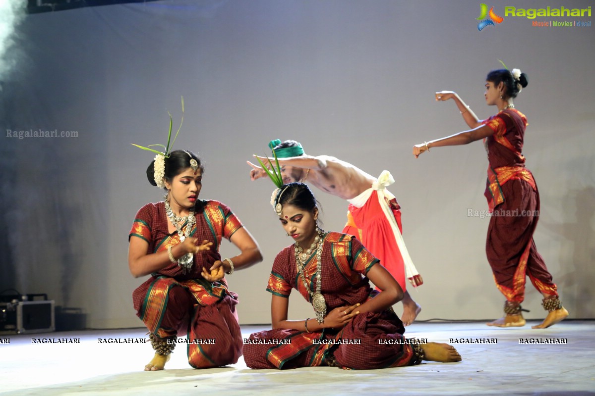 Gudi Sambaralu - Performance of Telangana Devalayamu By Pramod Reddy & Group at Akkanna Madanna Devalayam