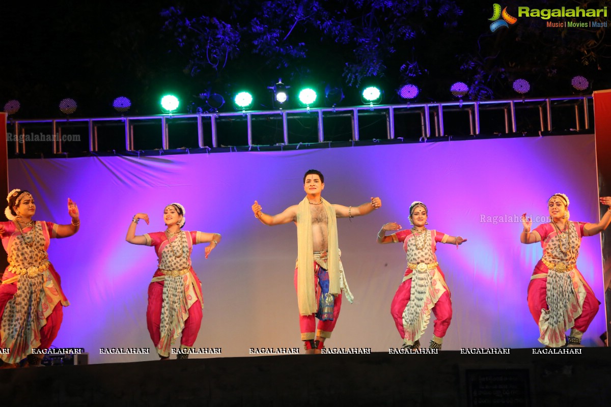 Gudi Sambaralu - Performance of Telangana Devalayamu By Pramod Reddy & Group at Akkanna Madanna Devalayam