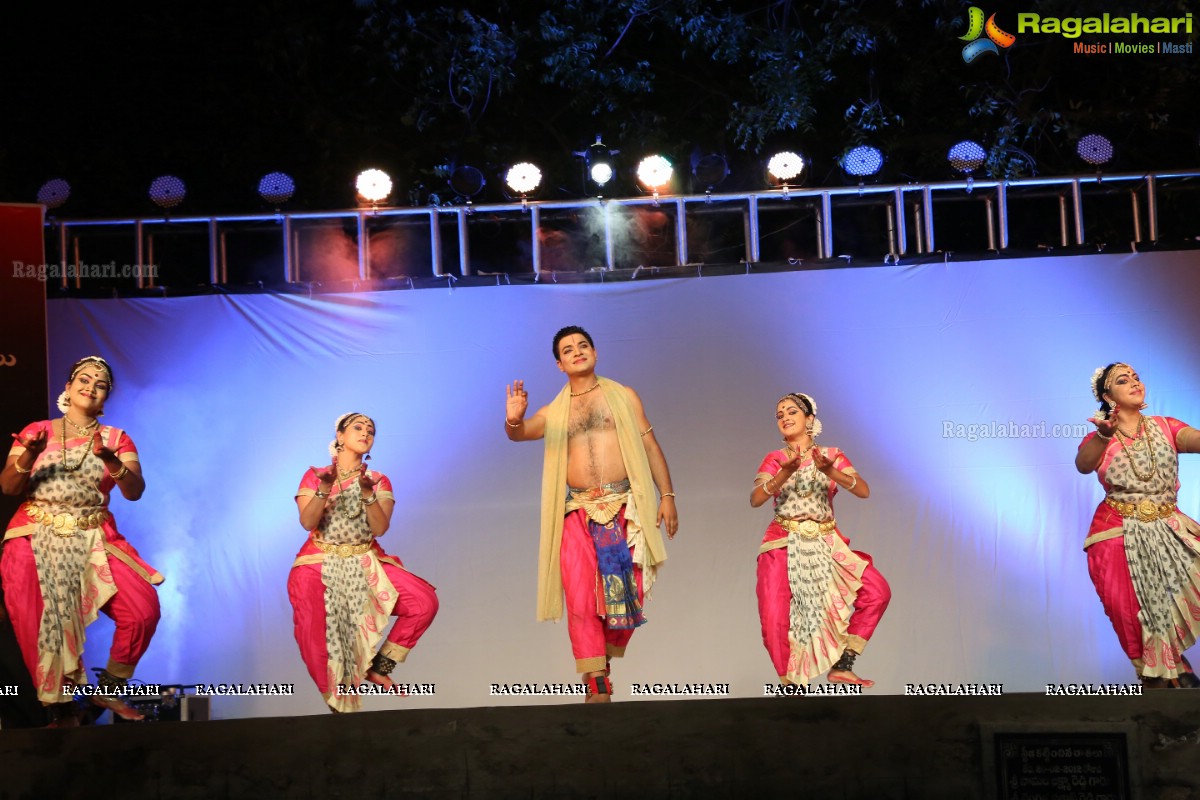 Gudi Sambaralu - Performance of Telangana Devalayamu By Pramod Reddy & Group at Akkanna Madanna Devalayam