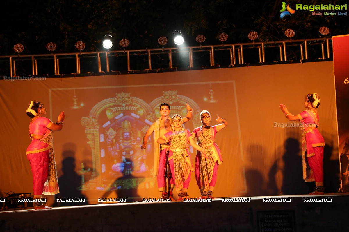 Gudi Sambaralu - Performance of Telangana Devalayamu By Pramod Reddy & Group at Akkanna Madanna Devalayam