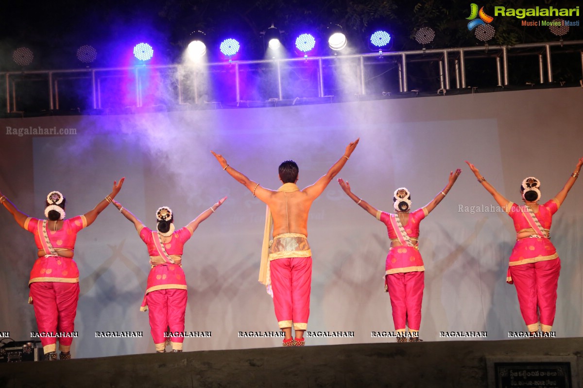 Gudi Sambaralu - Performance of Telangana Devalayamu By Pramod Reddy & Group at Akkanna Madanna Devalayam