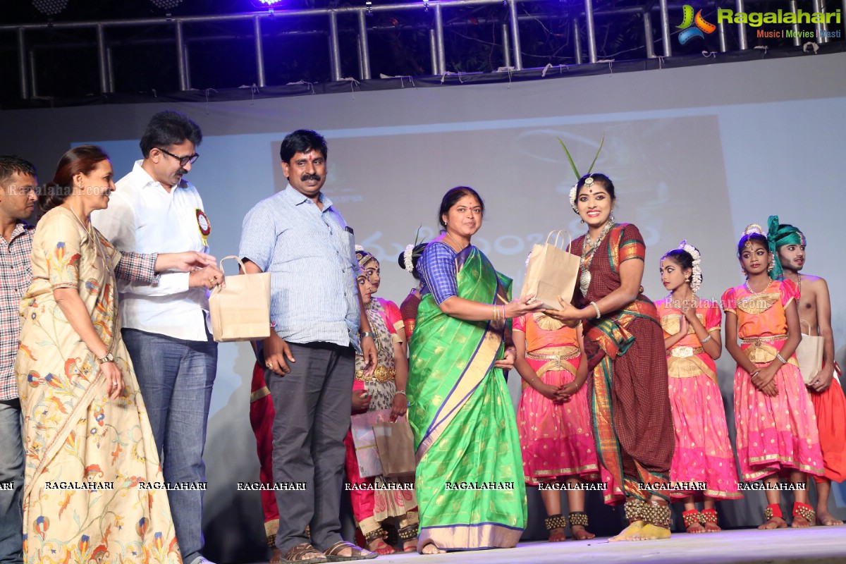 Gudi Sambaralu - Performance of Telangana Devalayamu By Pramod Reddy & Group at Akkanna Madanna Devalayam