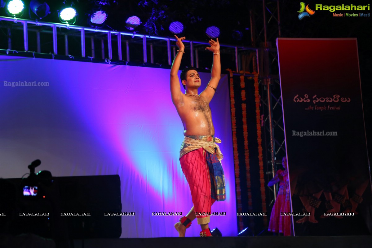 Gudi Sambaralu - Performance of Telangana Devalayamu By Pramod Reddy & Group at Akkanna Madanna Devalayam