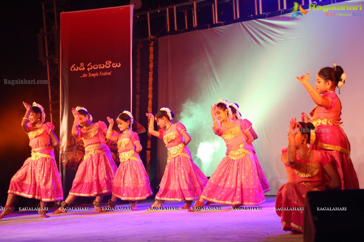 Gudi Sambaralu - Performance of Telangana Devalayamu By Pramod Reddy & Group at Akkanna Madanna Devalayam