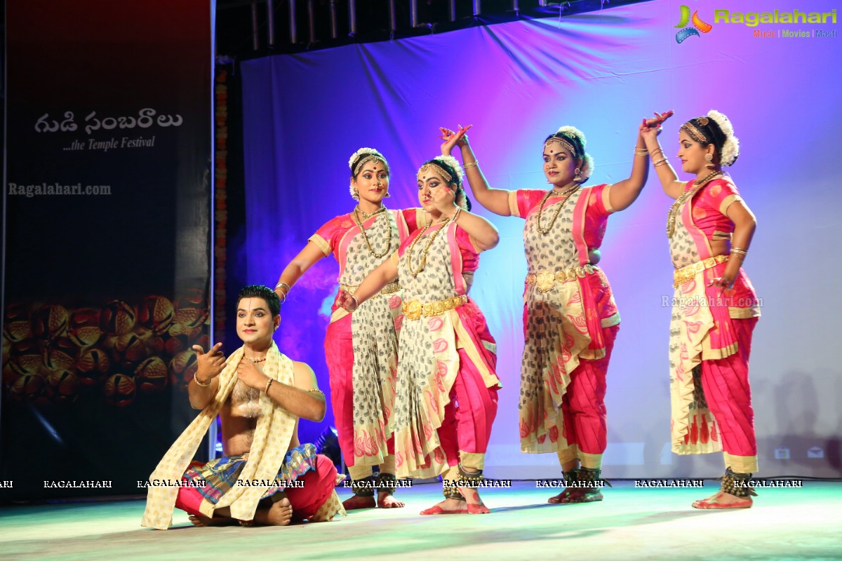 Gudi Sambaralu - Performance of Telangana Devalayamu By Pramod Reddy & Group at Akkanna Madanna Devalayam