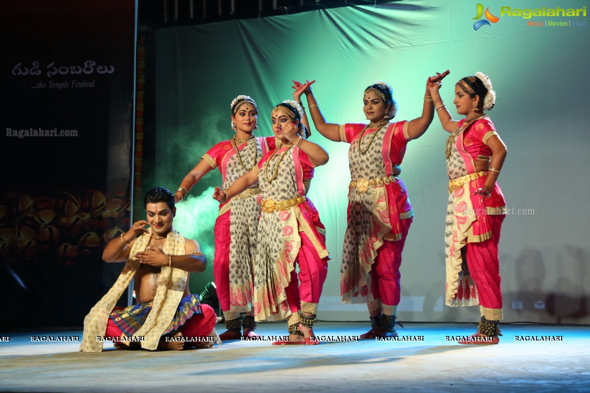 Gudi Sambaralu - Performance of Telangana Devalayamu By Pramod Reddy & Group at Akkanna Madanna Devalayam