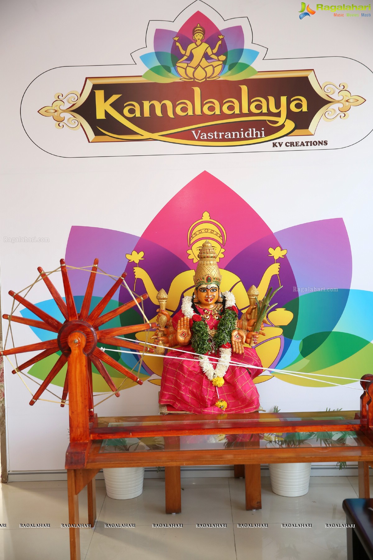Kamalaalaya Vastranidhi Gets a Golden Flourish at Jubilee Hills, Hyderabad