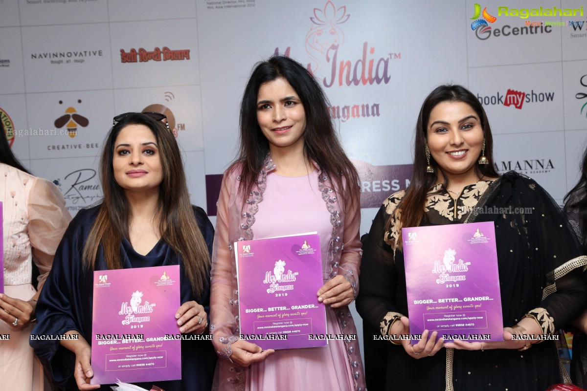 Mrs India Telangana Pre-Audition Press Meet at Turquoise Hall, Marriott 