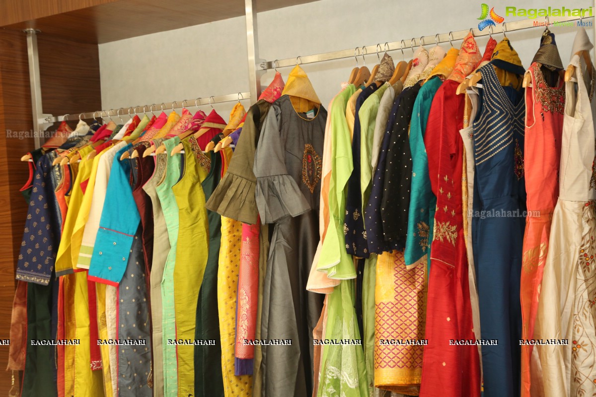 Narsingh Cloth Emporium Launches Its New Showroom at Suchitra