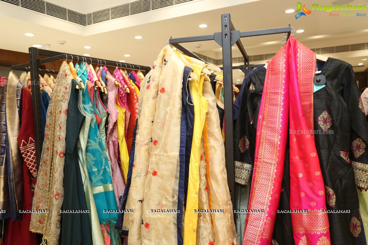 Narsingh Cloth Emporium Launches Its New Showroom at Suchitra
