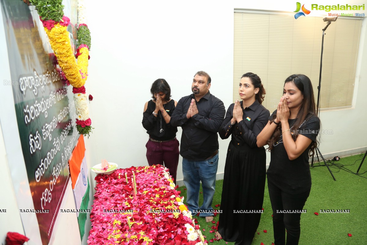 Sanjana Anne & Bigg Boss Team Pay Candlelight Tribute To Slain Soldiers