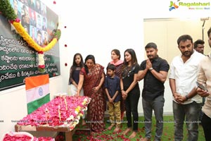 Sanjana Anne & Team Pay Candlelight Tribute To CRPF Soldiers