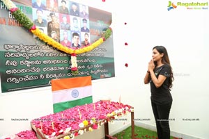 Sanjana Anne & Team Pay Candlelight Tribute To CRPF Soldiers