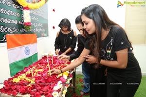 Sanjana Anne & Team Pay Candlelight Tribute To CRPF Soldiers