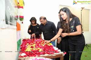 Sanjana Anne & Team Pay Candlelight Tribute To CRPF Soldiers