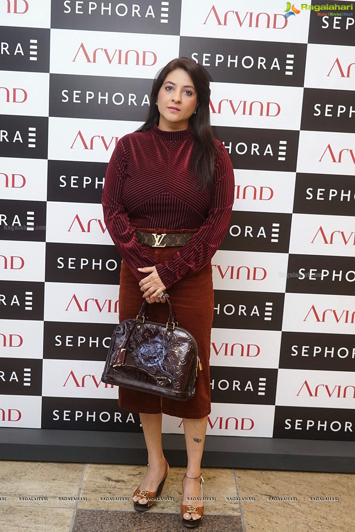 Nidhhi Agerwal Launches Sephora 1st Store in Hyderabad at Forum Mall   