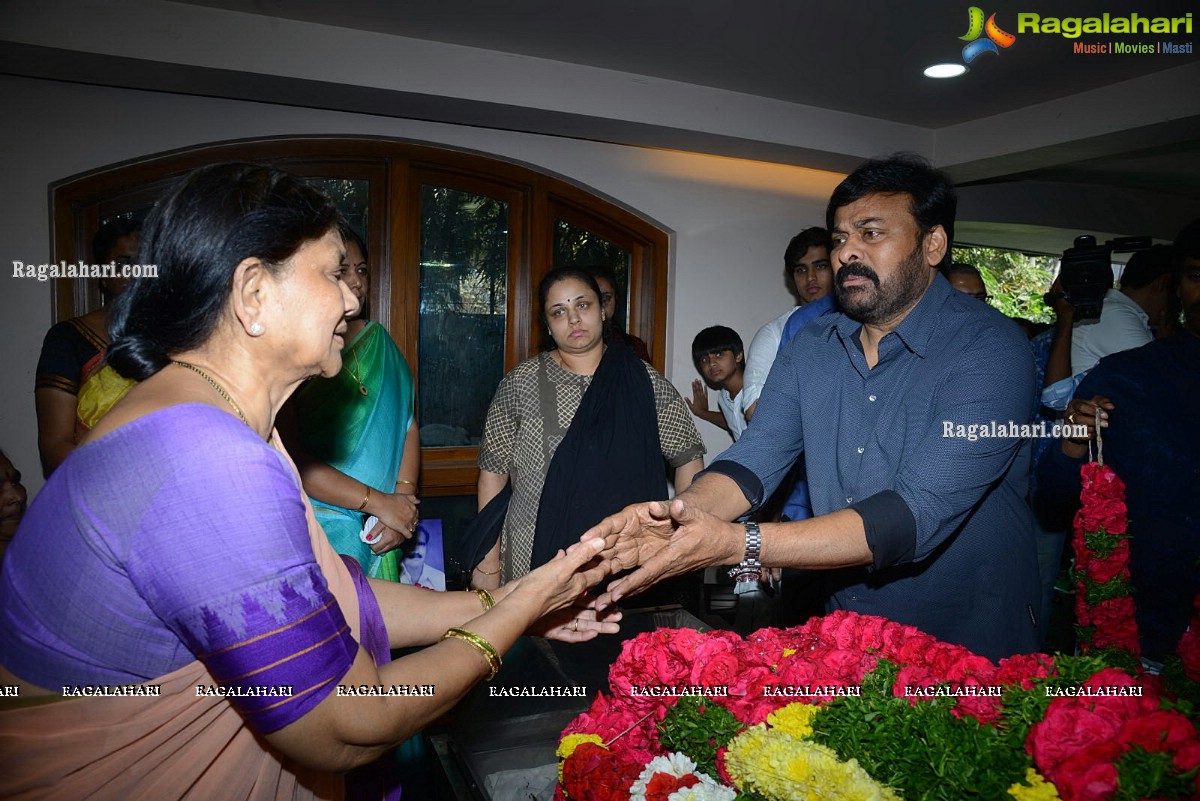 Tollywood Celebrities Pay Homage To Srikanth Father