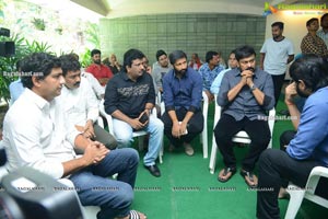 Tollywood Celebrities Pay Homage To Srikath Father