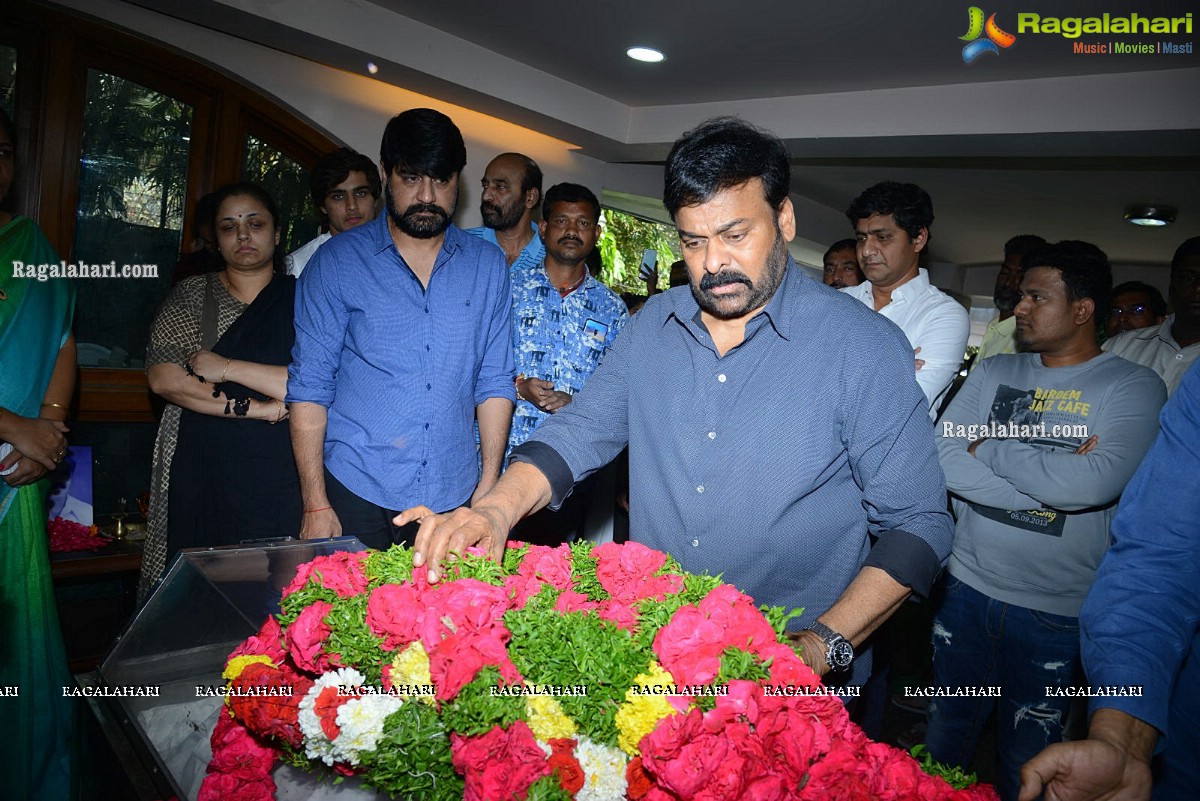 Tollywood Celebrities Pay Homage To Srikanth Father