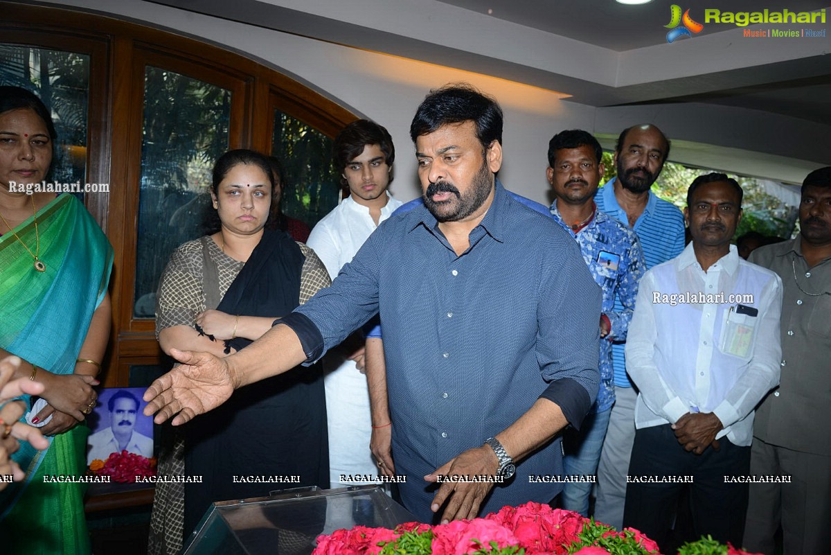 Tollywood Celebrities Pay Homage To Srikanth Father