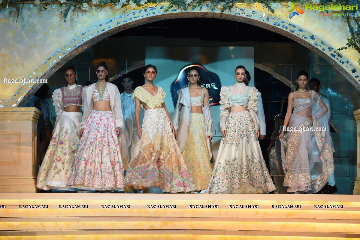 Blenders Pride Fashion Tour 15th Edition with Manish Malhotra at HICC