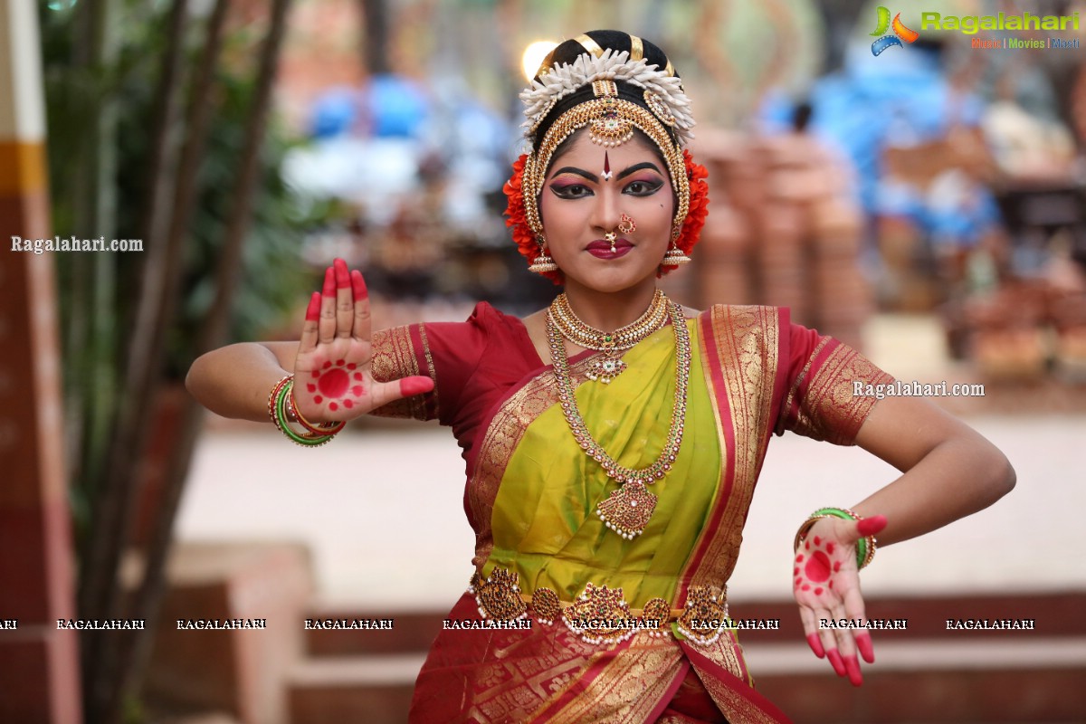 Chinmayi Nrityalaya Students' Kuchipudi Dance Performance at Shiplaramam 