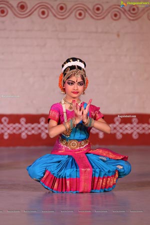 Chinmayi Nrityalaya Students' Kuchipudi Dance Performance