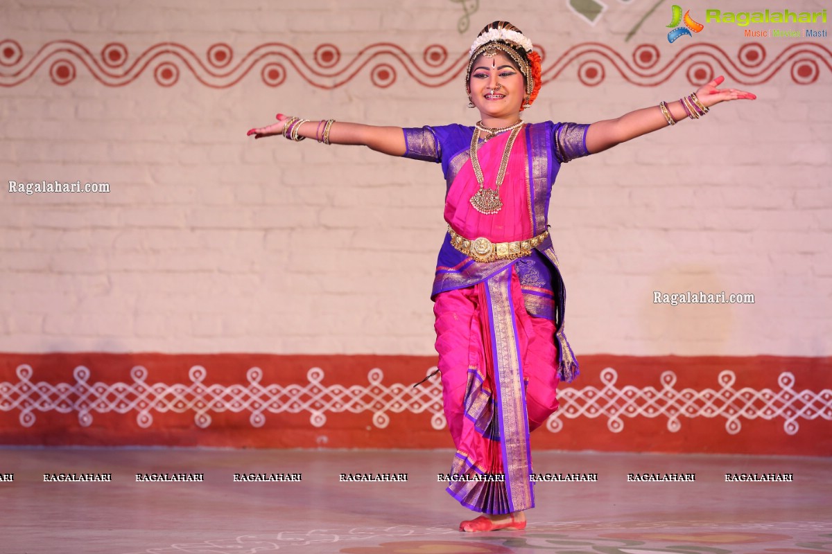 Chinmayi Nrityalaya Students' Kuchipudi Dance Performance at Shiplaramam 