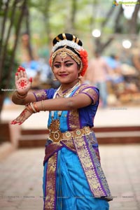 Chinmayi Nrityalaya Students' Kuchipudi Dance Performance