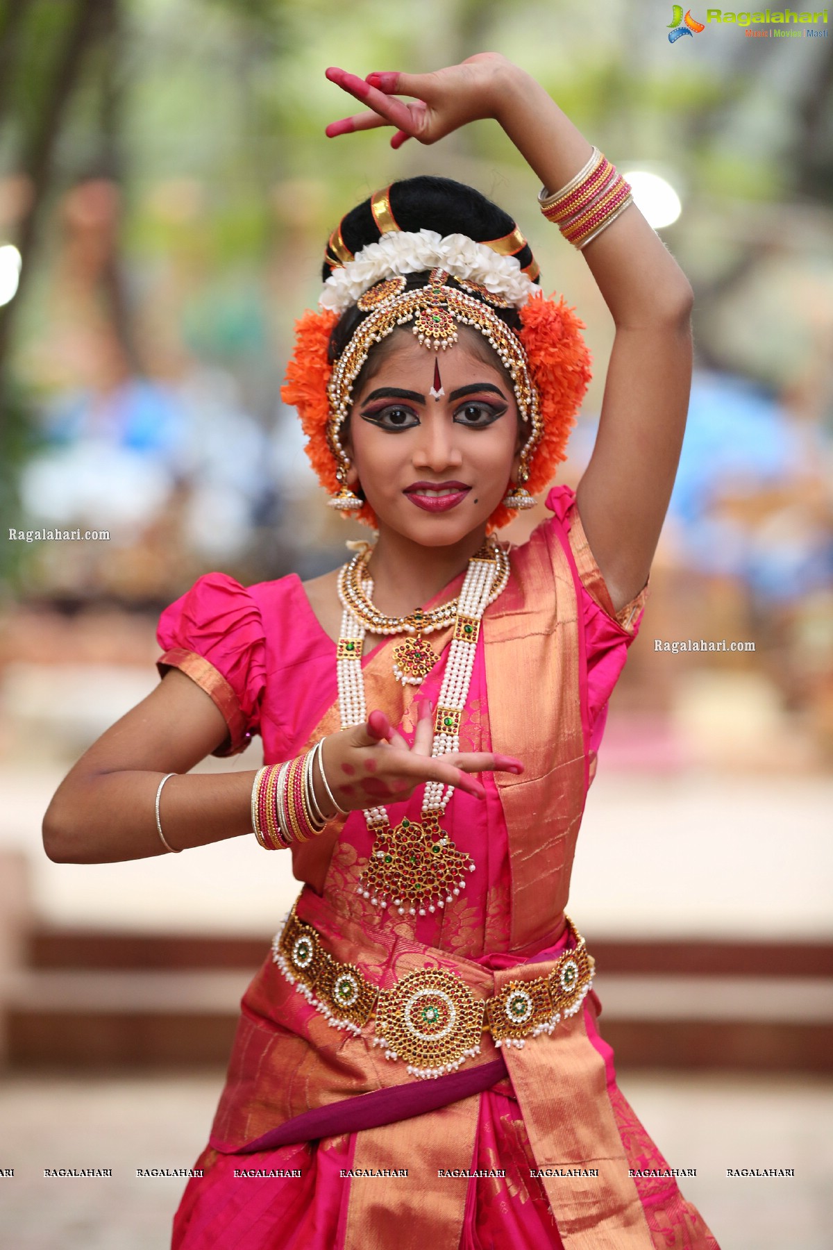 Chinmayi Nrityalaya Students' Kuchipudi Dance Performance at Shiplaramam 