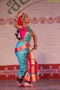 Chinmayi Nrityalaya Students' Kuchipudi Dance Performance