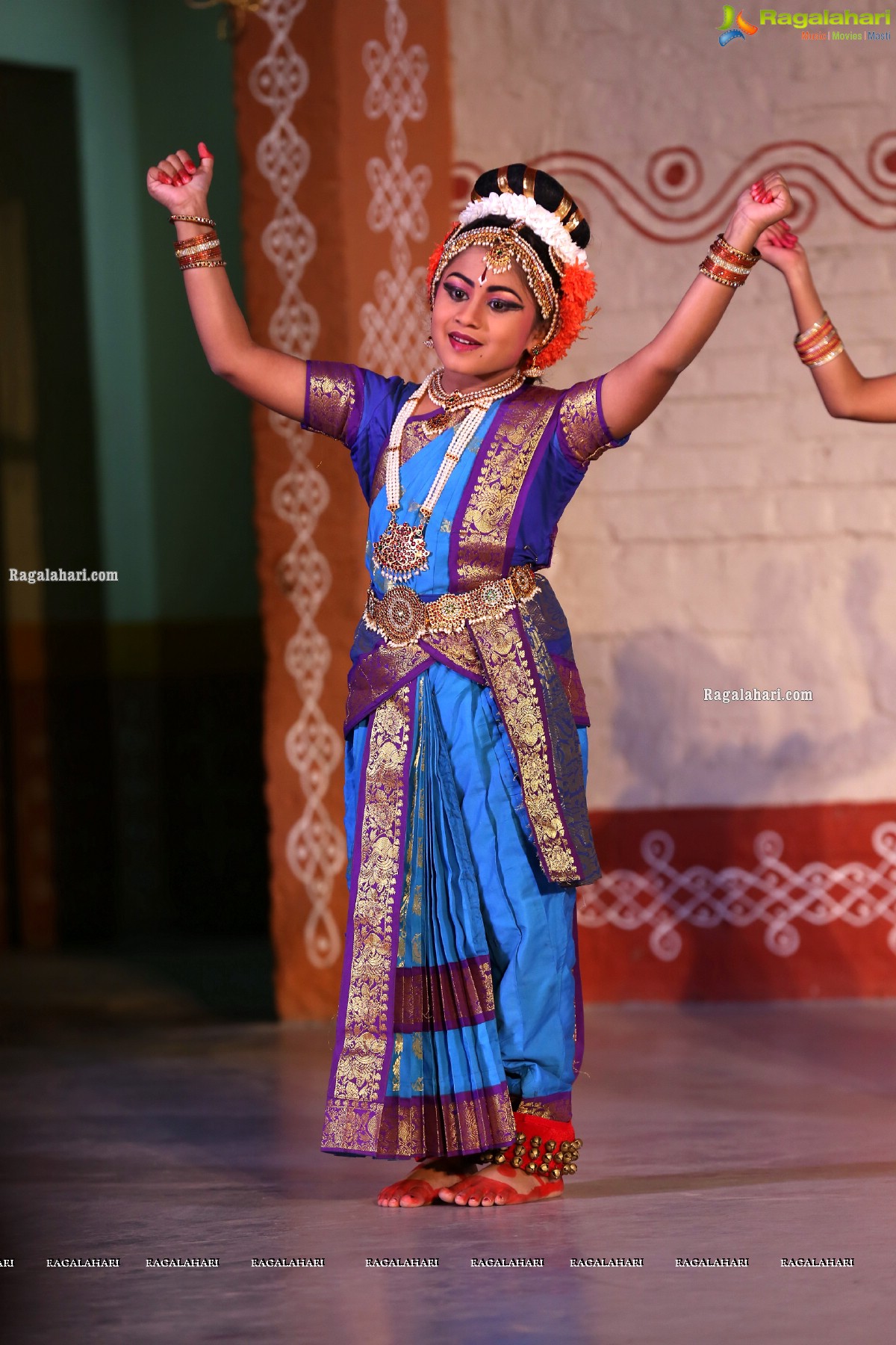 Chinmayi Nrityalaya Students' Kuchipudi Dance Performance at Shiplaramam 